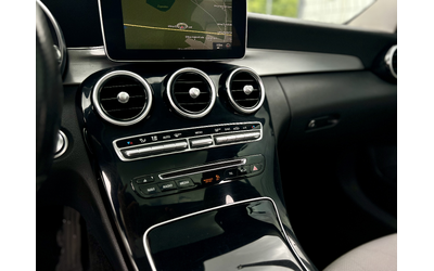 Mercedes-Benz C 220 AMG LINE / ПАНОРАМЕН ТАВАН / KEYLESS GO - автомобили, коли, обяви за нови и употребявани 12
