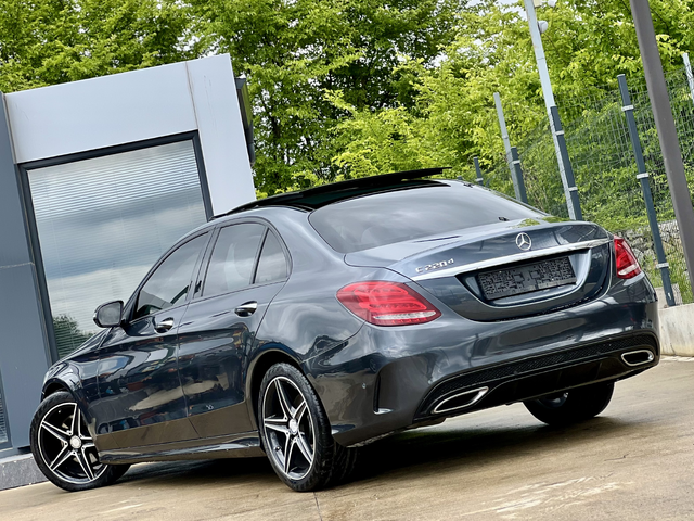 Mercedes-Benz C 220 AMG LINE / ПАНОРАМЕН ТАВАН / KEYLESS GO - автомобили, коли, обяви за нови и употребявани 3