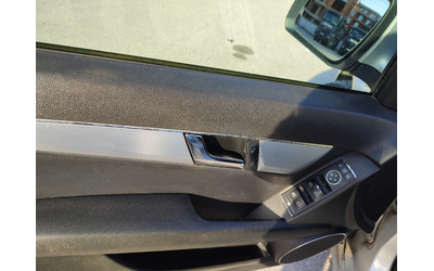 Mercedes-Benz C 220 CDI - автомобили, коли, обяви за нови и употребявани 9