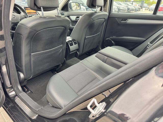 Mercedes-Benz C 230 i Avantgarde - автомобили, коли, обяви за нови и употребявани 12