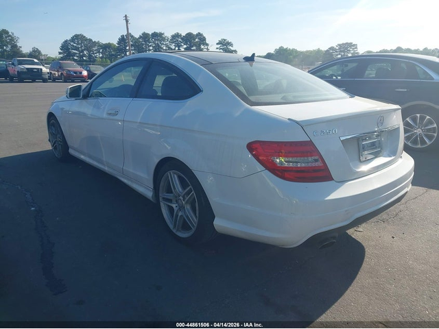 Mercedes-Benz C 250 1.8L I-4 DI, DOHC, VVT, TURBO, 201HP Rear Wheel Drive - автомобили, коли, обяви за нови и употребявани 2