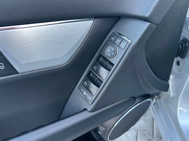 Mercedes-Benz C 250 AVANGARDE* NAVI* TOP* - автомобили, коли, обяви за нови и употребявани 11