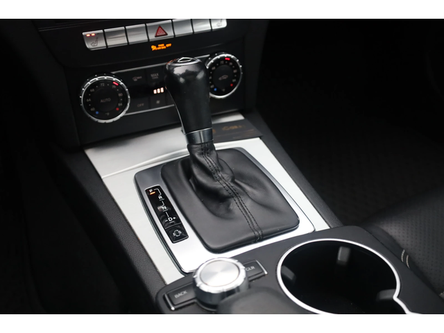 Mercedes-Benz C C - автомобили, коли, обяви за нови и употребявани 17