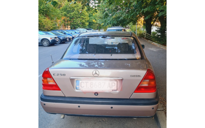 Mercedes-Benz C 250 Седан - автомобили, коли, обяви за нови и употребявани 11