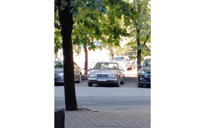 Mercedes-Benz C 250 Седан - автомобили, коли, обяви за нови и употребявани 9