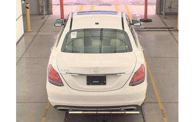 mercedes-benz-c-300 - 4