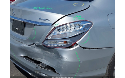 mercedes-benz-c-300-2-0l-i-4-di-dohc-vvt-turbo-241hp-all-wheel-drive - 5