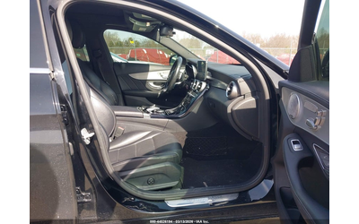 mercedes-benz-c-300-2-0l-i-4-di-dohc-vvt-turbo-241hp-all-wheel-drive - 4