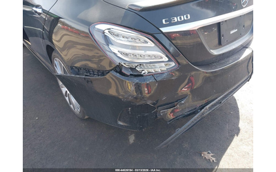 mercedes-benz-c-300-2-0l-i-4-di-dohc-vvt-turbo-241hp-all-wheel-drive - 5