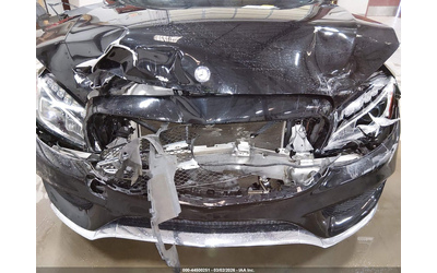 mercedes-benz-c-300-2-0l-i-4-di-dohc-vvt-turbo-241hp-all-wheel-drive - 5