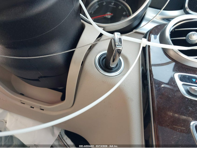 Mercedes-Benz C 300 2.0L I-4 DI, DOHC, VVT, TURBO, 241HP All Wheel Drive - автомобили, коли, обяви за нови и употребявани 10