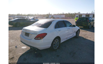 mercedes-benz-c-300-2-0l-i-4-di-dohc-vvt-turbo-241hp-all-wheel-drive - 3