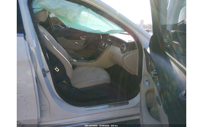 mercedes-benz-c-300-2-0l-i-4-di-dohc-vvt-turbo-241hp-all-wheel-drive - 4