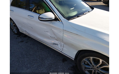 mercedes-benz-c-300-2-0l-i-4-di-dohc-vvt-turbo-241hp-all-wheel-drive - 5