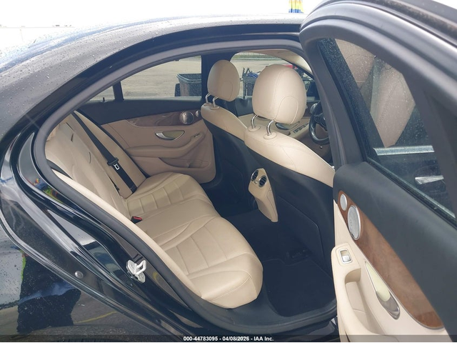 Mercedes-Benz C 300 2.0L I-4 DI, DOHC, VVT, TURBO, 241HP All Wheel Drive - автомобили, коли, обяви за нови и употребявани 7