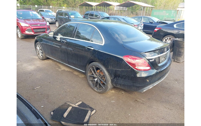 mercedes-benz-c-300-2-0l-i-4-di-dohc-vvt-turbo-241hp-all-wheel-drive - 2
