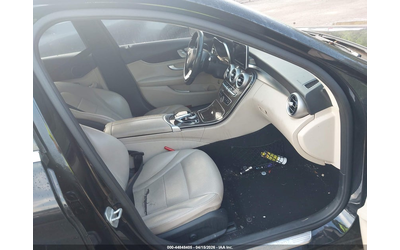 mercedes-benz-c-300-2-0l-i-4-di-dohc-vvt-turbo-241hp-all-wheel-drive - 4
