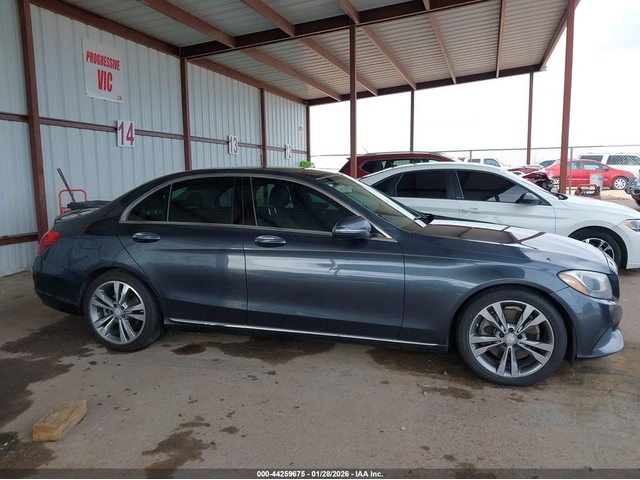 Mercedes-Benz C 300 2.0L I-4 DI, DOHC, VVT, TURBO, 241HP Rear Wheel Drive - автомобили, коли, обяви за нови и употребявани 12