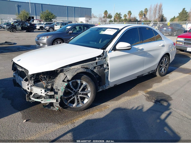 Mercedes-Benz C 300 2.0L I-4 DI, DOHC, VVT, TURBO, 241HP Rear Wheel Drive - автомобили, коли, обяви за нови и употребявани 1