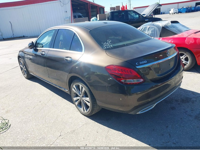 Mercedes-Benz C 300 2.0L I-4 DI, DOHC, VVT, TURBO, 241HP Rear Wheel Drive - автомобили, коли, обяви за нови и употребявани 2