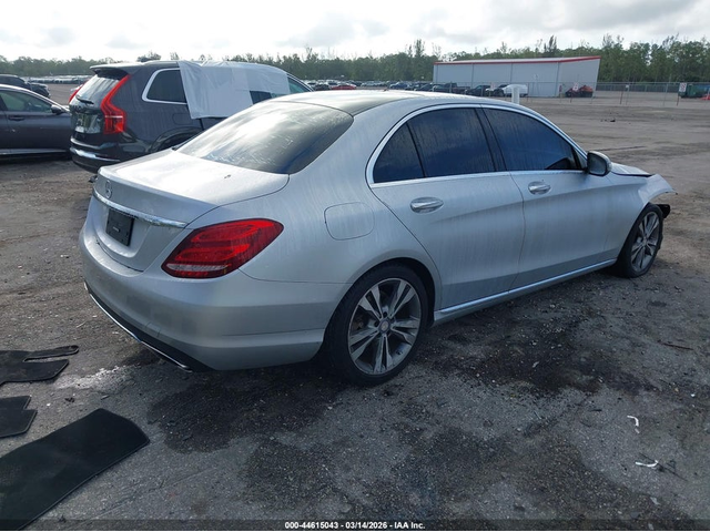 Mercedes-Benz C 300 2.0L I-4 DI, DOHC, VVT, TURBO, 241HP Rear Wheel Drive - автомобили, коли, обяви за нови и употребявани 3