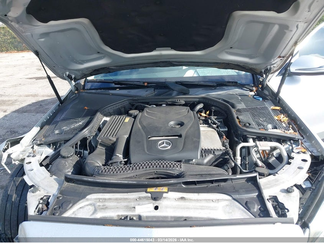 Mercedes-Benz C 300 2.0L I-4 DI, DOHC, VVT, TURBO, 241HP Rear Wheel Drive - автомобили, коли, обяви за нови и употребявани 9