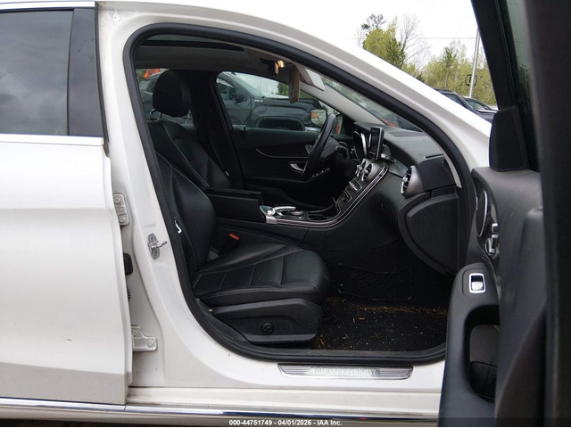 Mercedes-Benz C 300 2.0L I-4 DI, DOHC, VVT, TURBO, 241HP Rear Wheel Drive - автомобили, коли, обяви за нови и употребявани 4