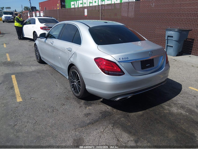 Mercedes-Benz C 300 2.0L I-4 DI, DOHC, VVT, TURBO, 255HP Rear Wheel Drive - автомобили, коли, обяви за нови и употребявани 2