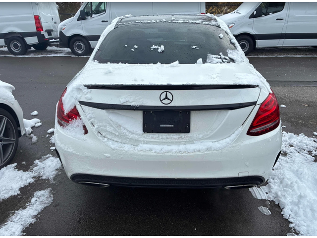 Mercedes-Benz C 300 - автомобили, коли, обяви за нови и употребявани 3