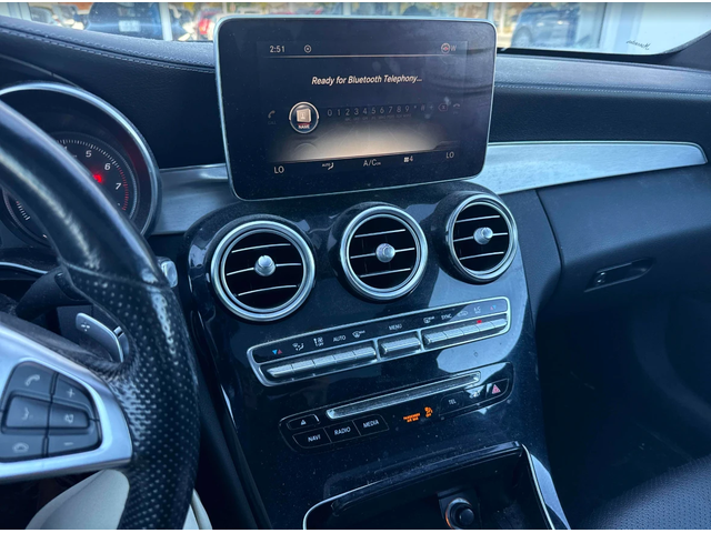 Mercedes-Benz C 300 - автомобили, коли, обяви за нови и употребявани 5