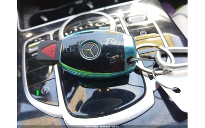 Mercedes-Benz C 300 - автомобили, коли, обяви за нови и употребявани 9