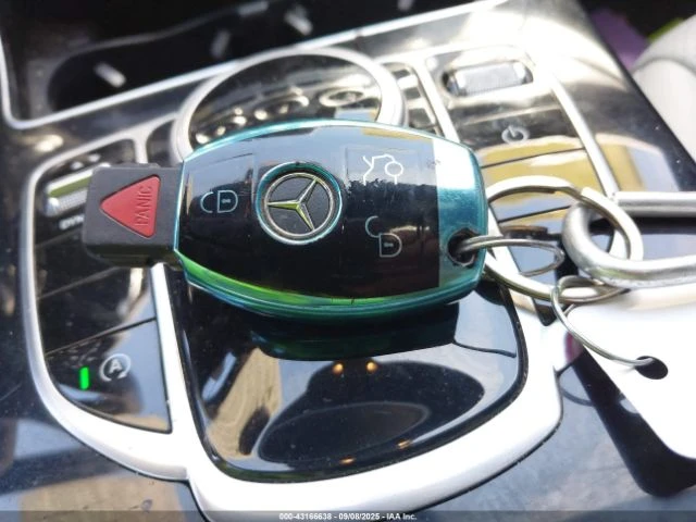 Mercedes-Benz C 300 - автомобили, коли, обяви за нови и употребявани 9