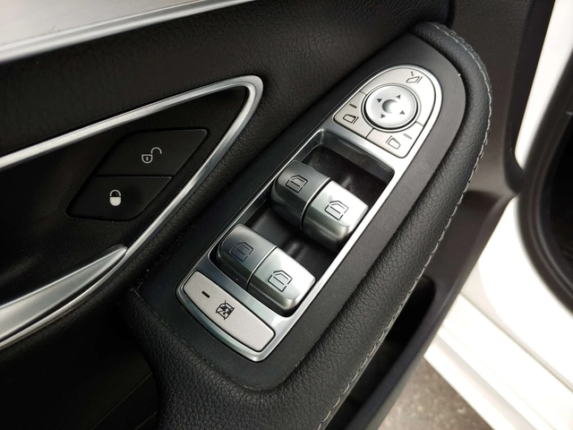 Mercedes-Benz C 300 * CARFAX * ЦЕНА ДО БГ - автомобили, коли, обяви за нови и употребявани 12