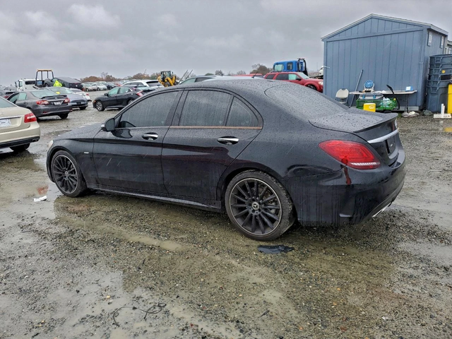 Mercedes-Benz C 300 - автомобили, коли, обяви за нови и употребявани 5