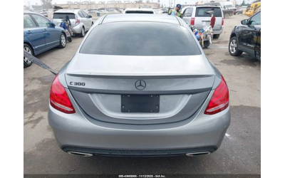 mercedes-benz-c-300 - 4