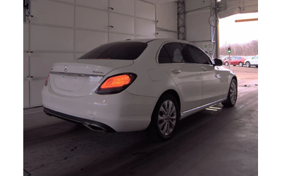 mercedes-benz-c-300 - 3