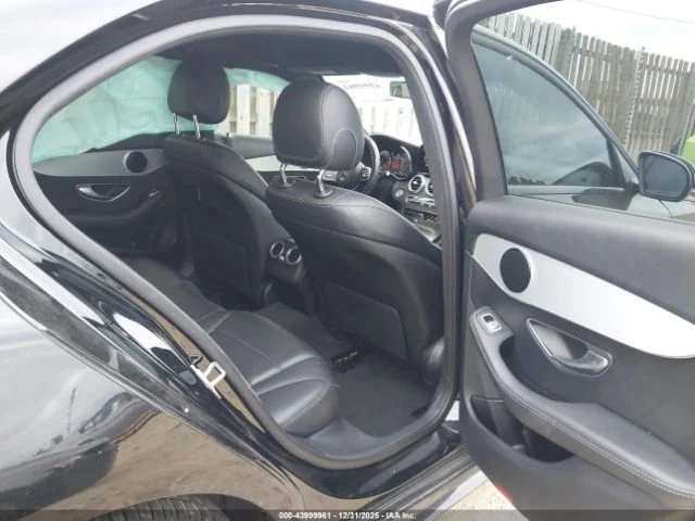 Mercedes-Benz C 300 4-Matic - автомобили, коли, обяви за нови и употребявани 7
