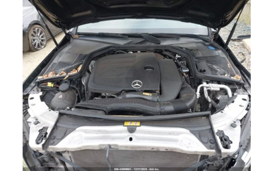 Mercedes-Benz C 300 4-Matic - автомобили, коли, обяви за нови и употребявани 8