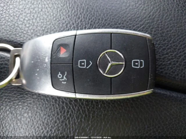 Mercedes-Benz C 300 4-Matic - автомобили, коли, обяви за нови и употребявани 9