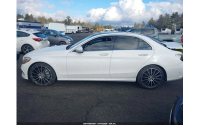 Mercedes-Benz C 300 4-Matic - автомобили, коли, обяви за нови и употребявани 13