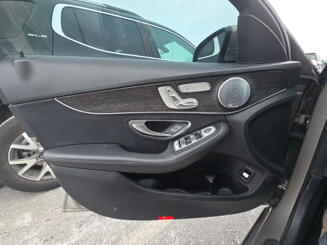 Mercedes-Benz C 300 4MATIC - автомобили, коли, обяви за нови и употребявани 11