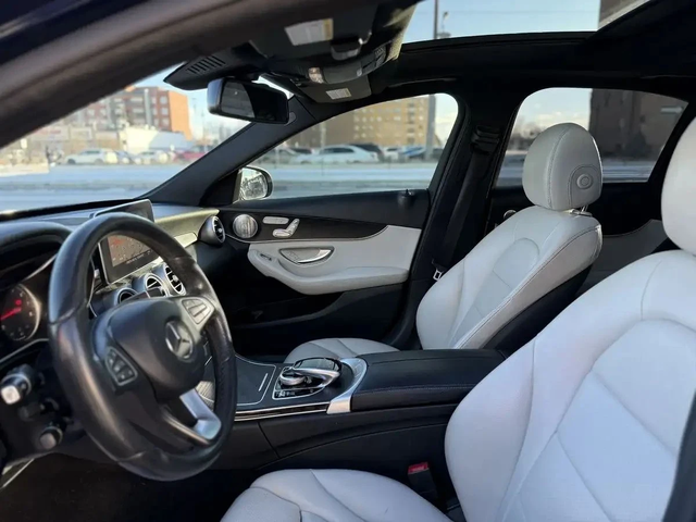 Mercedes-Benz C 300 AMG-pkg* Night-pkg* Burmester* Keyless* Camera* Am - автомобили, коли, обяви за нови и употребявани 6