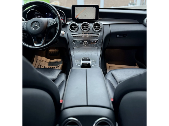 Mercedes-Benz C 300 4M* AMG-pkg* Keyless* Ambient* Подгрев* Пано - автомобили, коли, обяви за нови и употребявани 7