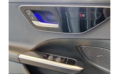 Mercedes-Benz C 300 d AMG - автомобили, коли, обяви за нови и употребявани 12