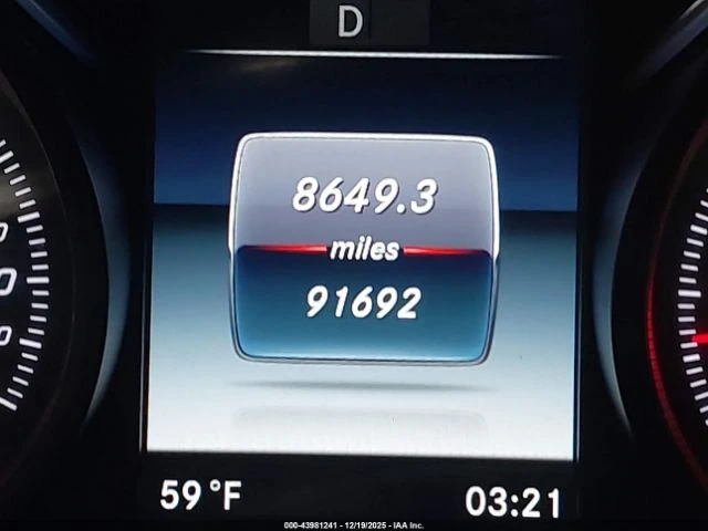 Mercedes-Benz C 300 AMG* KEYLESS* PANO* ПОДГРЕВ* - автомобили, коли, обяви за нови и употребявани 12