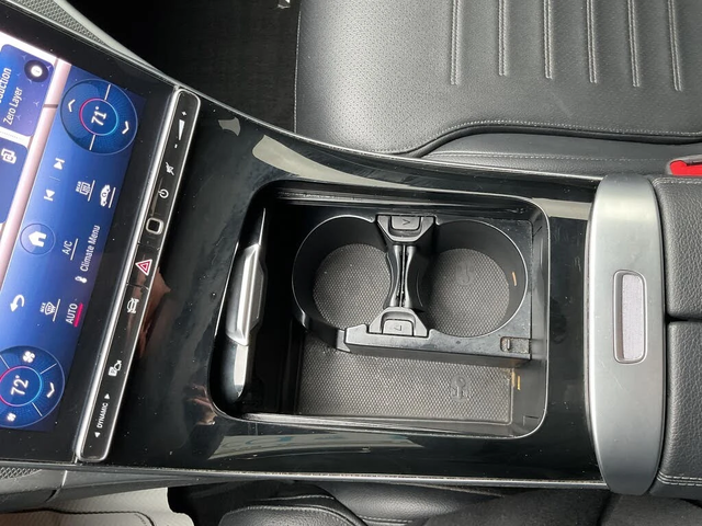 Mercedes-Benz C 300 * AMG Line * HeadUp * * AвтоКредит* (ЦЕНА ДО БГ) - автомобили, коли, обяви за нови и употребявани 12