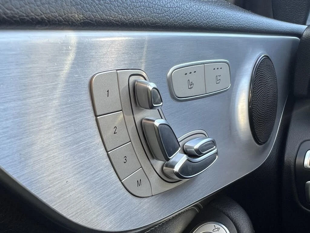 Mercedes-Benz C 300 * АвтоКредит * (ЦЕНА ДО БГ) - автомобили, коли, обяви за нови и употребявани 6