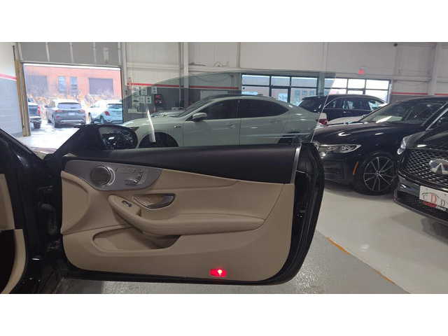 Mercedes-Benz C 300 * AMG Line * HeadUp * * AвтоКредит* (ЦЕНА ДО БГ) - автомобили, коли, обяви за нови и употребявани 4