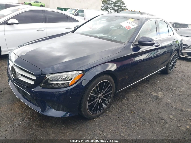 Mercedes-Benz C 300 DIGITAL* BURMESTER* ПОДГРЕВ* КАМЕРА - автомобили, коли, обяви за нови и употребявани 1