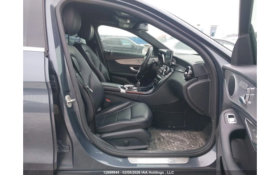 Mercedes-Benz C 300 AMG* 4matic* Памет* Панорама - автомобили, коли, обяви за нови и употребявани 6